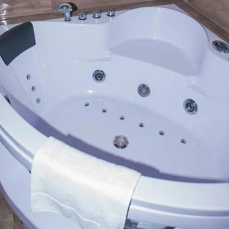 Apartament Czyzyny - Jacuzzi - Arena- Expo - Muzeum Lotnictwa - Park Wodny Apartment